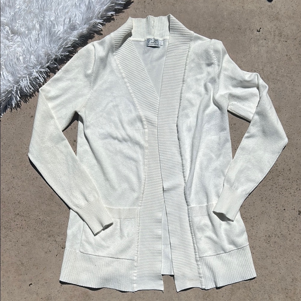🩶5/$30 Cielo Everyday Ultra Soft Bright White Cardigan Size Small